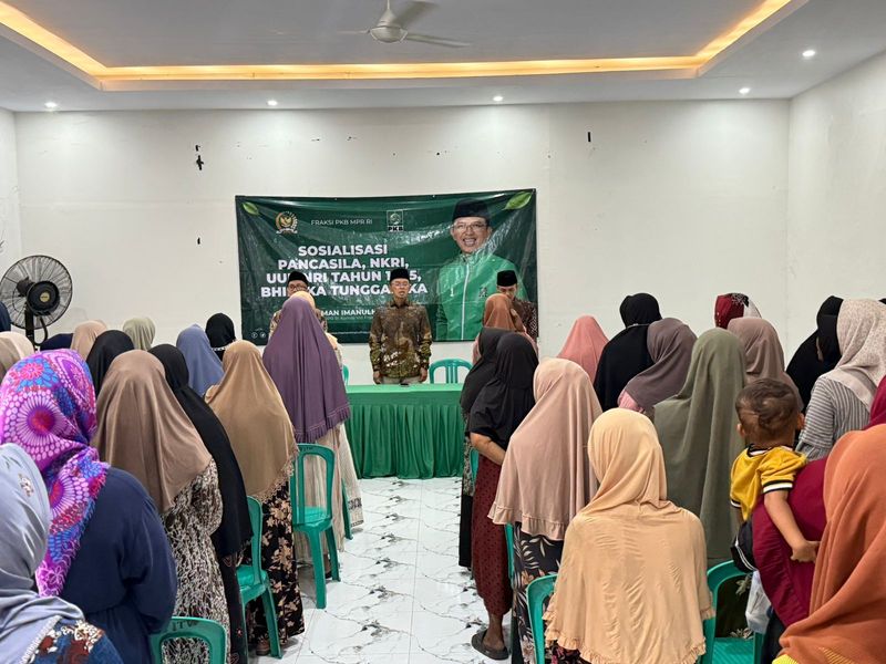 Perkuat Ideologi Bangsa di Akar Rumput, Dr. KH. Maman Imanulhaq Sosialisasikan 4 Pilar MPR RI di Majalengka